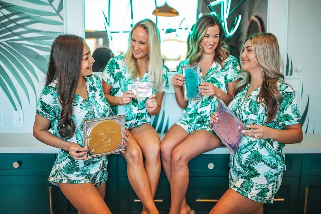 Vibrant Skin Bar Hydracell Gold Mask – Detoxifying 24K Gold Mask