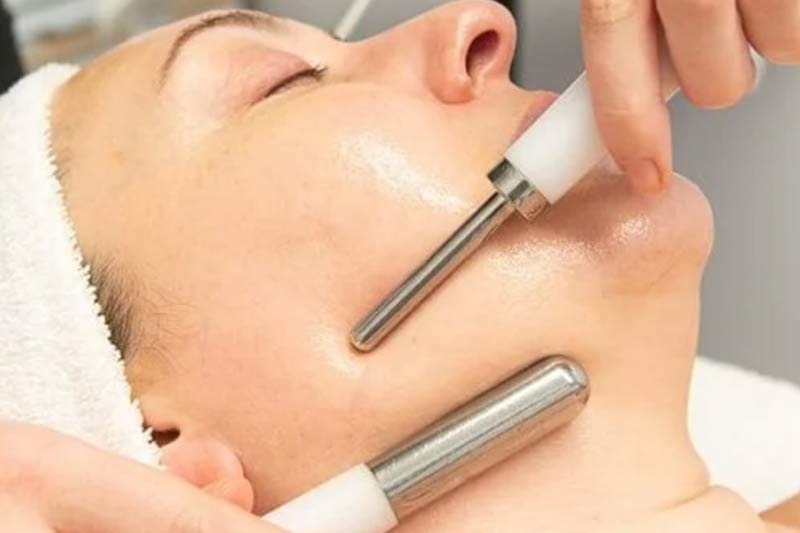 The microcurrent facial procedure.