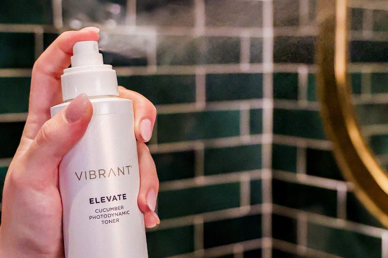 Vibrant Elevate – Cucumber Photodynamic Toner for mirror skin