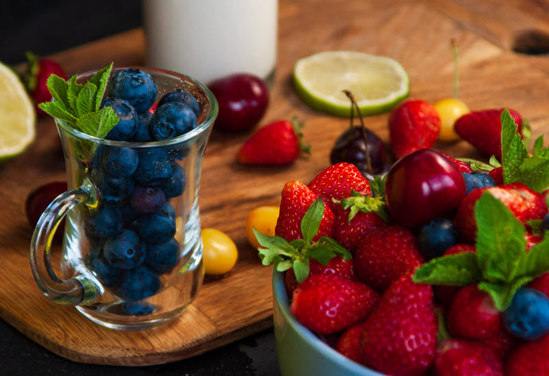 Antioxidant rich foods for skin