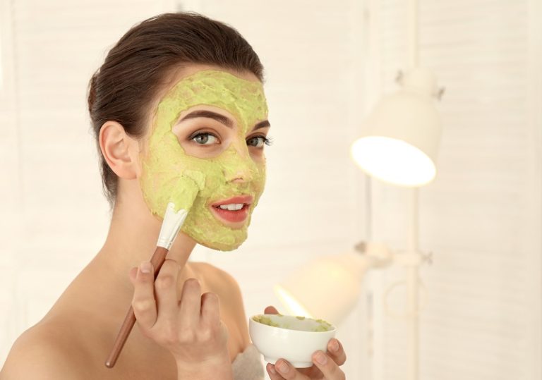 Avocado Oil for Skin 10 Benefits & 6 Ways to Use It