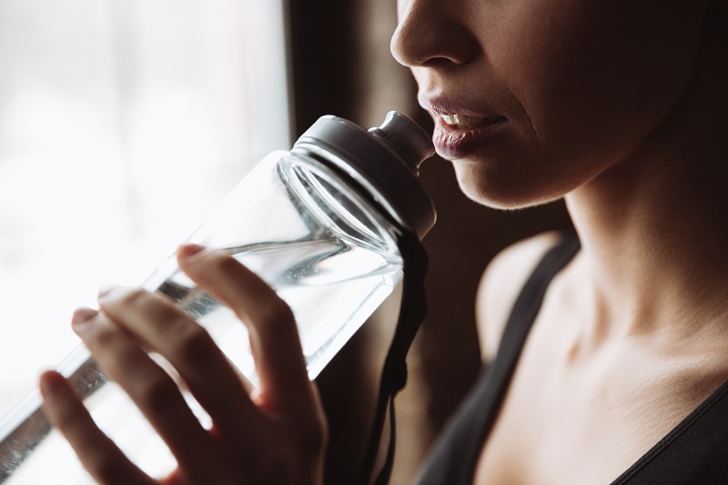 Drinking water before lymphatic drainage