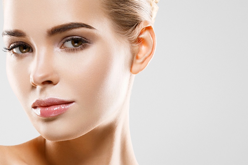 Microneedling with PRP cosmetic treatment