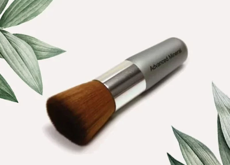 Pro luxury flat top brush for mineral makeup